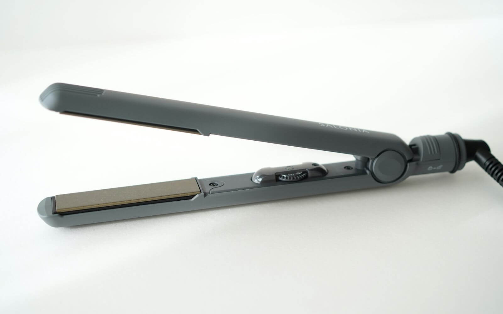 サロニア ストレートアイロンの基本情報