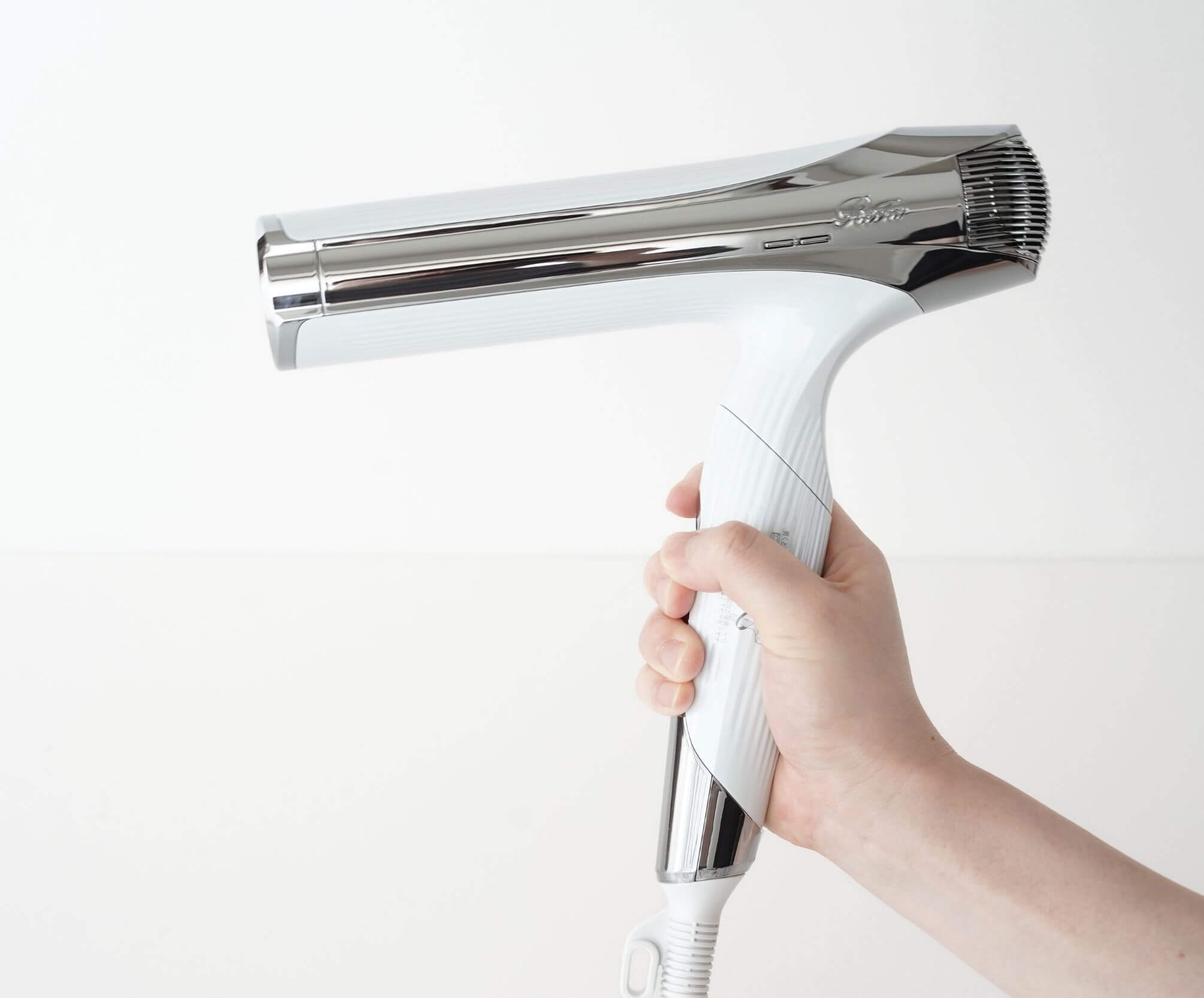 リファ ドライヤースマート ダブルを美容師が使って口コミ評価&効果検証レビュー